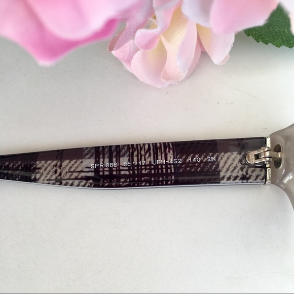 Prada 100% authentic Sunglasses - Picture 6 of 8